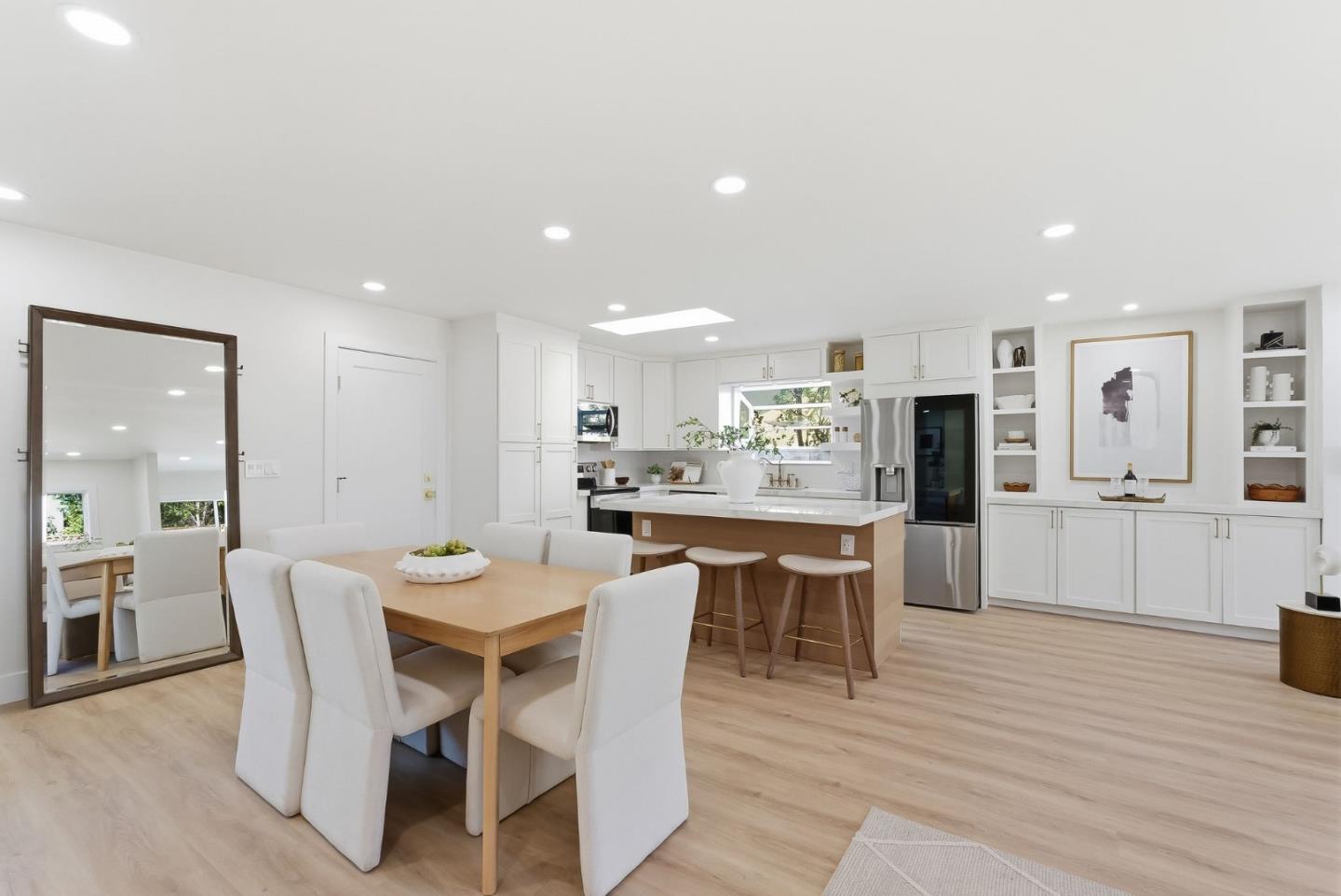 Detail Gallery Image 6 of 29 For 929 Constitution Dr, Foster City,  CA 94404 - 3 Beds | 3 Baths