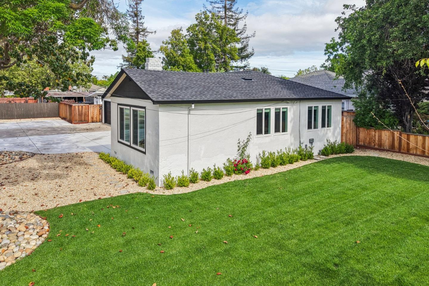 Detail Gallery Image 26 of 30 For 551 Newbridge St, Menlo Park,  CA 94025 - 3 Beds | 2 Baths