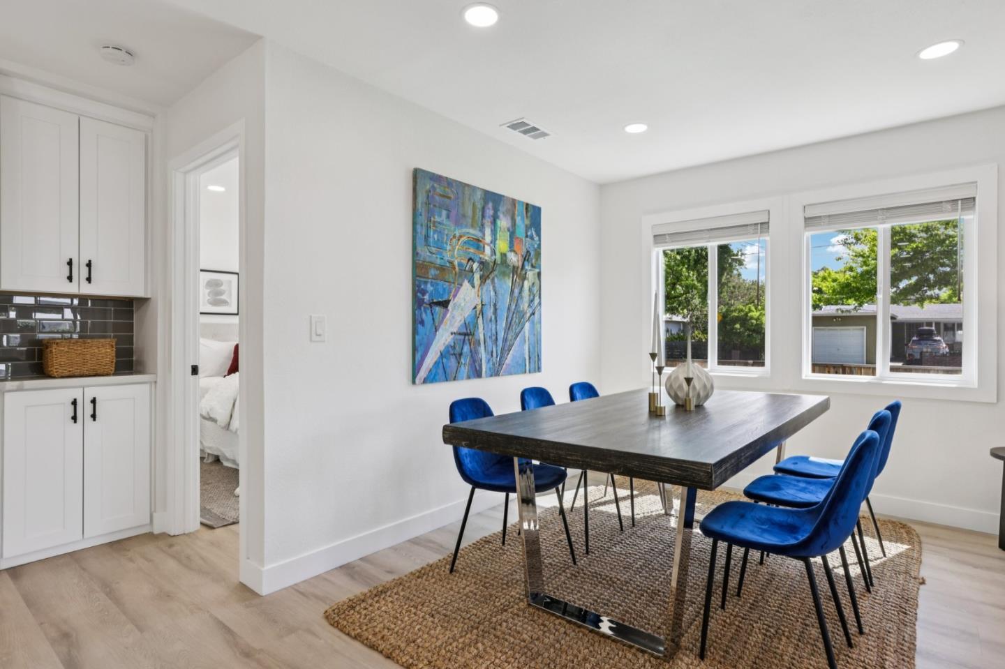 Detail Gallery Image 7 of 30 For 551 Newbridge St, Menlo Park,  CA 94025 - 3 Beds | 2 Baths