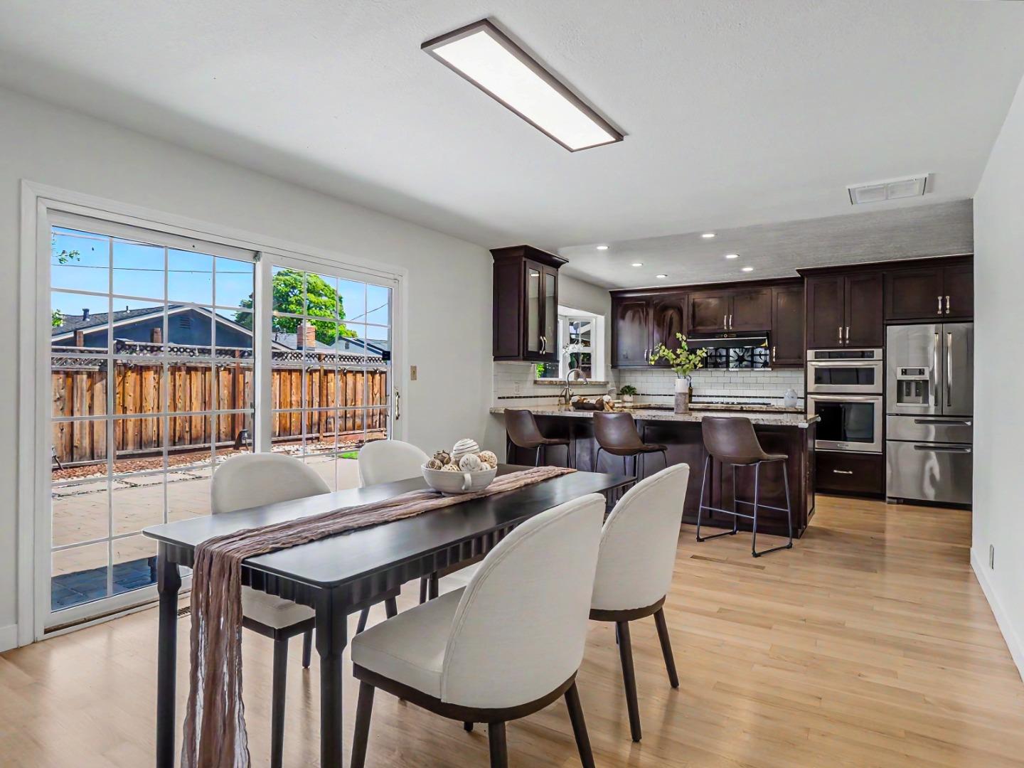 Detail Gallery Image 10 of 35 For 1268 Greenbriar Ave, San Jose,  CA 95128 - 3 Beds | 2 Baths