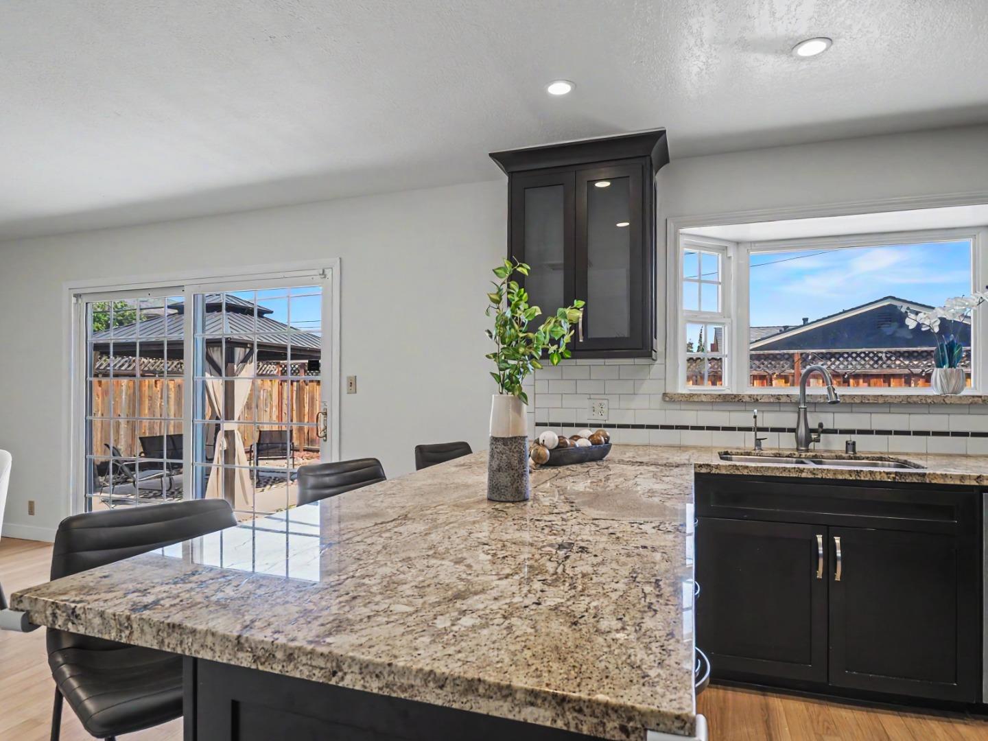 Detail Gallery Image 8 of 35 For 1268 Greenbriar Ave, San Jose,  CA 95128 - 3 Beds | 2 Baths