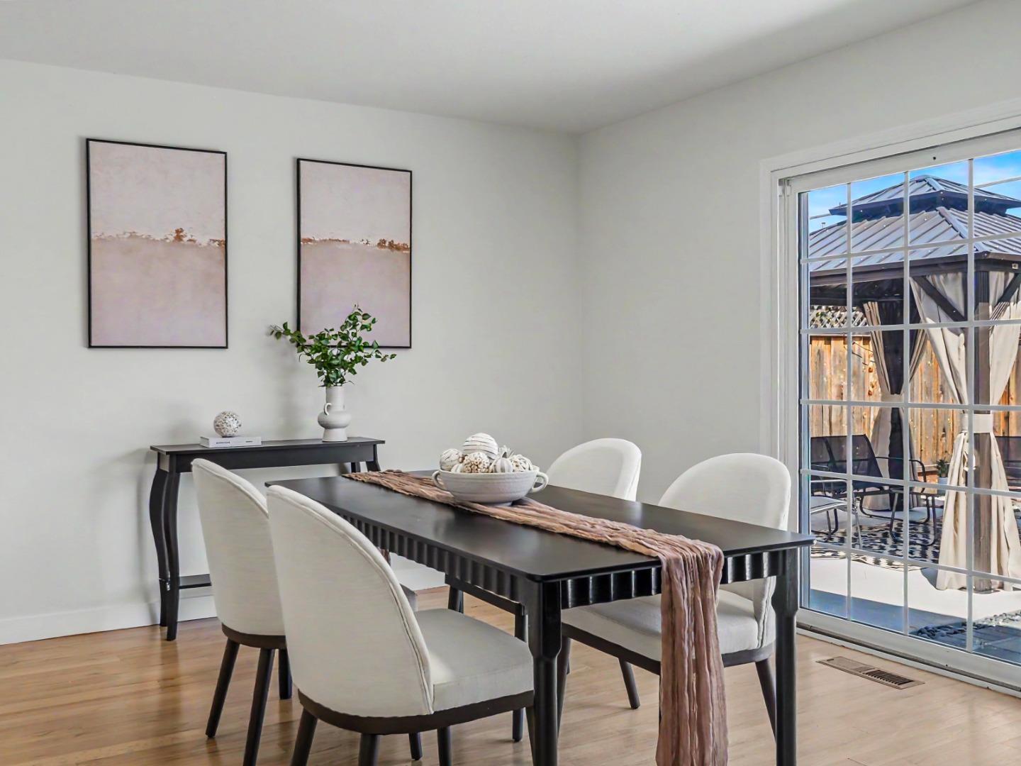 Detail Gallery Image 9 of 35 For 1268 Greenbriar Ave, San Jose,  CA 95128 - 3 Beds | 2 Baths