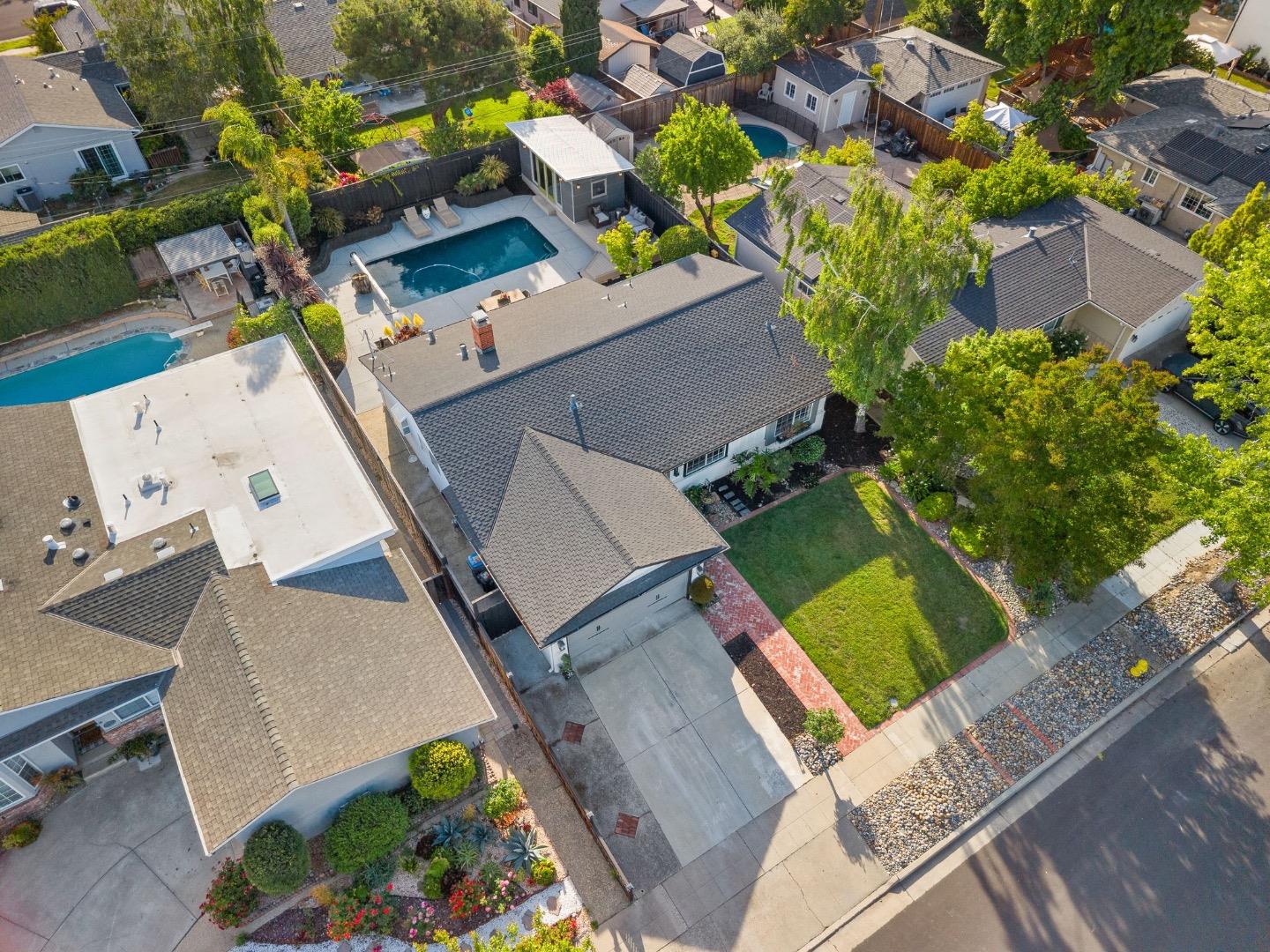 Detail Gallery Image 25 of 32 For 3749 Kersten Dr, San Jose,  CA 95124 - 3 Beds | 2 Baths