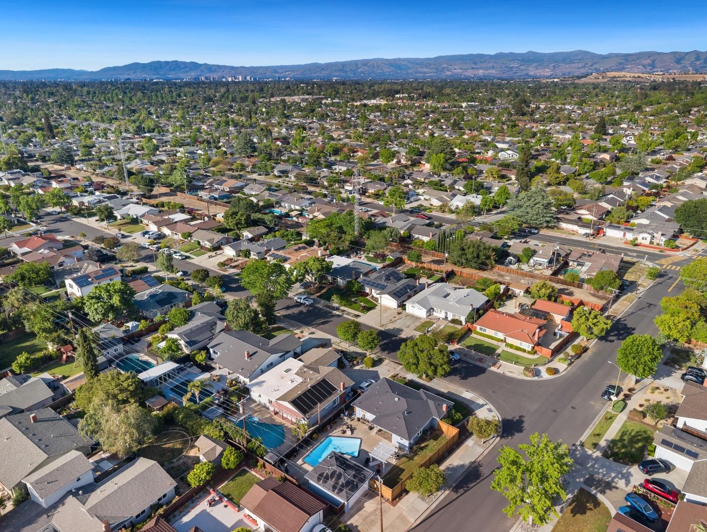 Detail Gallery Image 31 of 32 For 3749 Kersten Dr, San Jose,  CA 95124 - 3 Beds | 2 Baths
