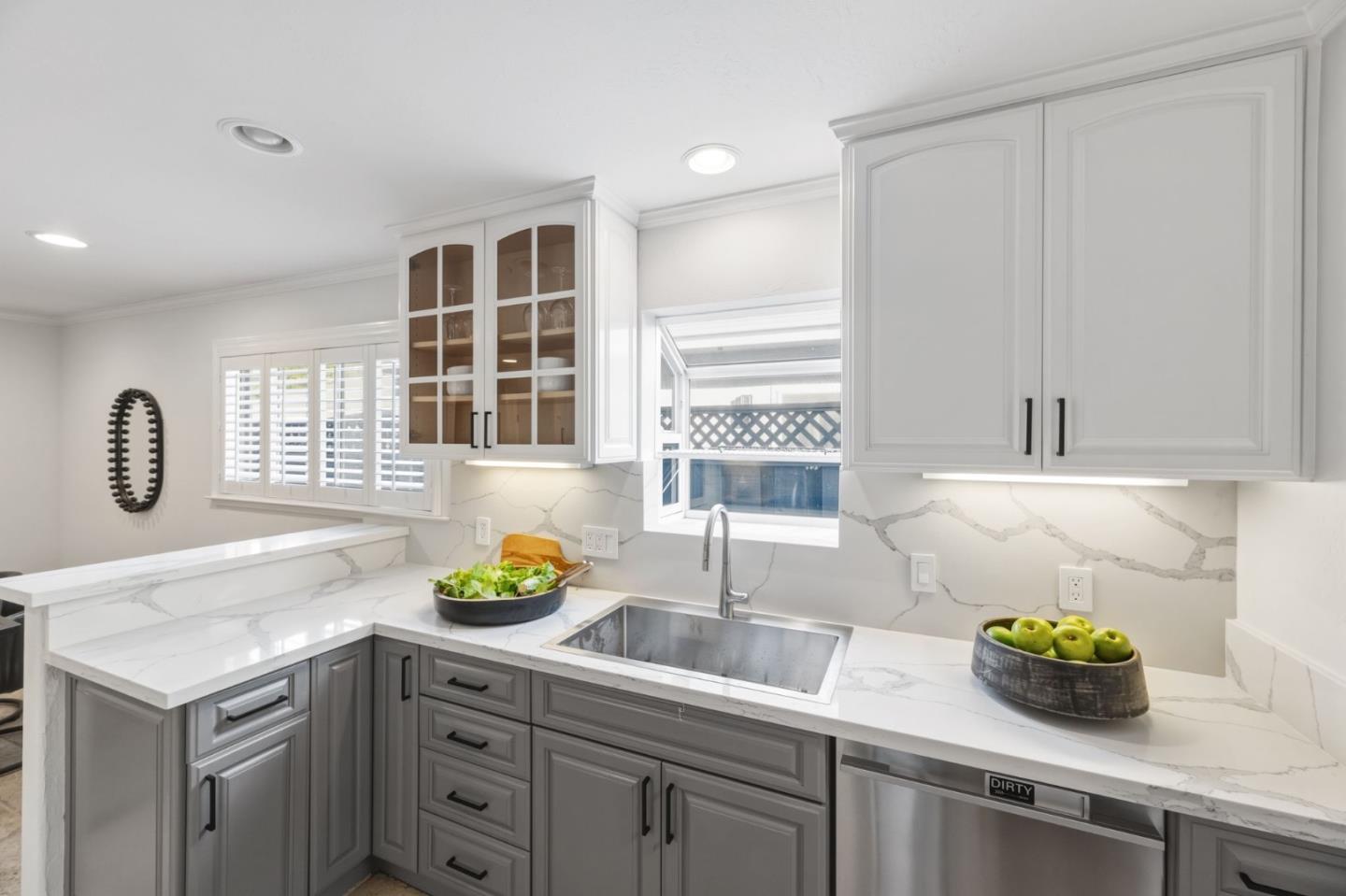 Detail Gallery Image 7 of 32 For 3749 Kersten Dr, San Jose,  CA 95124 - 3 Beds | 2 Baths