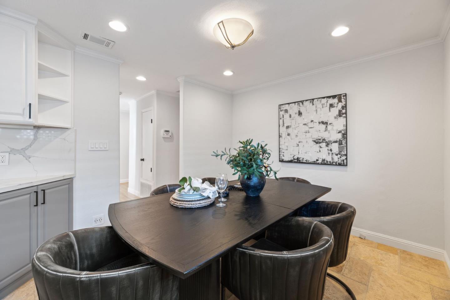 Detail Gallery Image 9 of 32 For 3749 Kersten Dr, San Jose,  CA 95124 - 3 Beds | 2 Baths