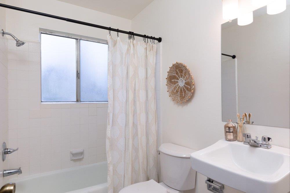 Detail Gallery Image 14 of 24 For 366 Branciforte Dr, Santa Cruz,  CA 95060 - 2 Beds | 1/1 Baths