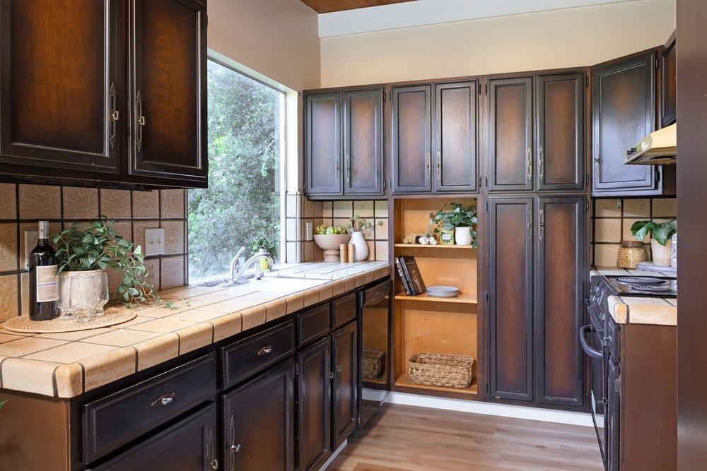 Detail Gallery Image 8 of 24 For 366 Branciforte Dr, Santa Cruz,  CA 95060 - 2 Beds | 1/1 Baths