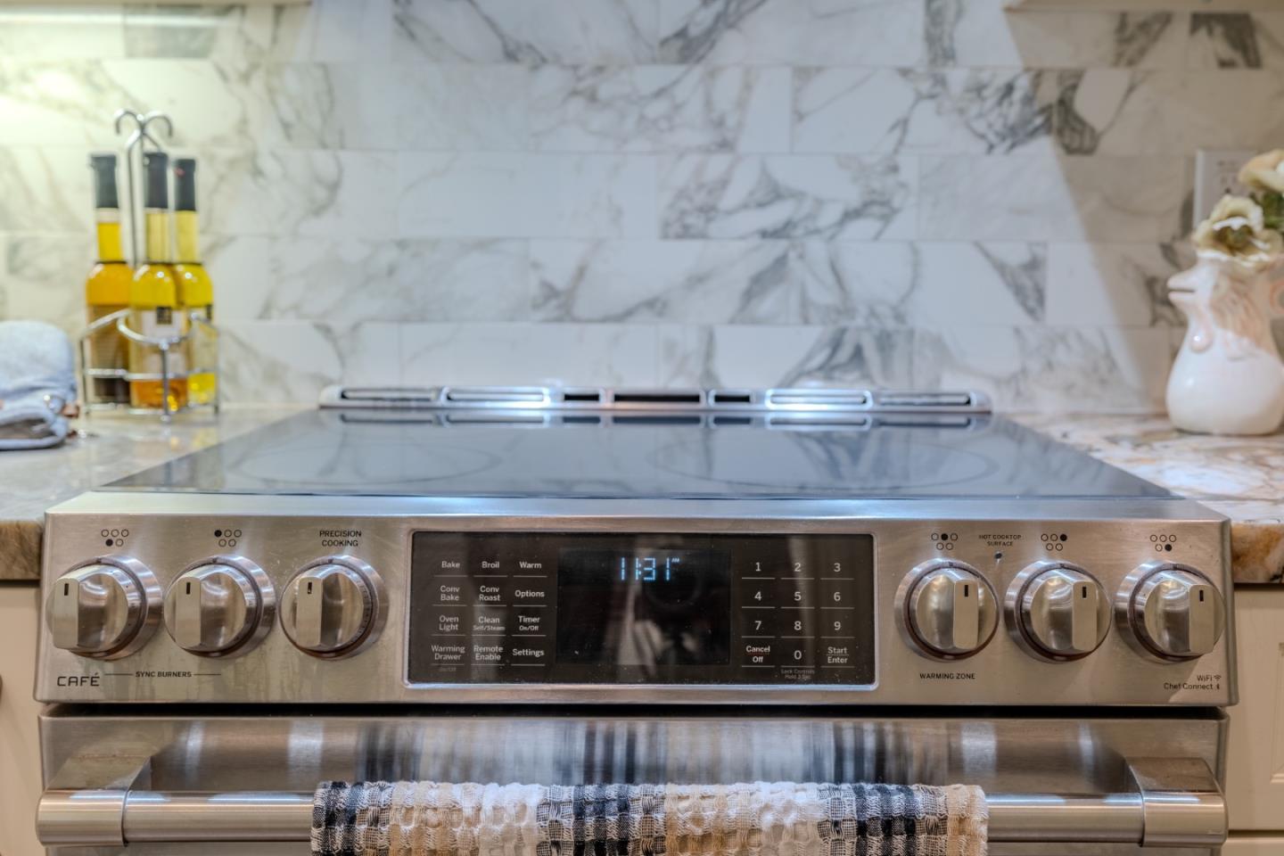 Detail Gallery Image 10 of 28 For 1041 Oddstad Blvd, Pacifica,  CA 94044 - 2 Beds | 1/1 Baths