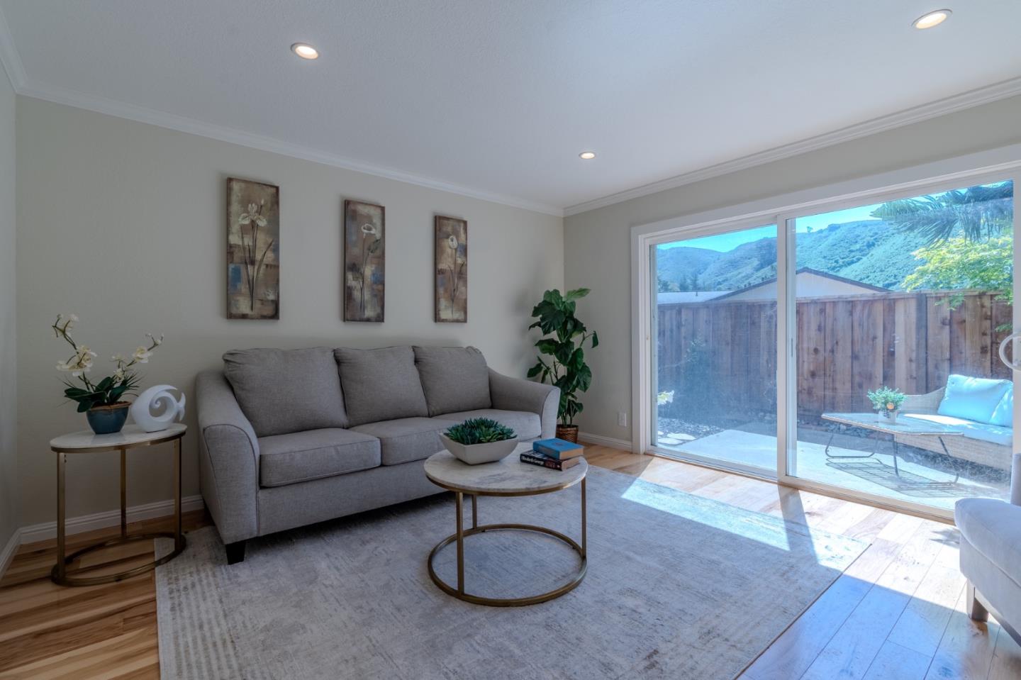 Detail Gallery Image 12 of 28 For 1041 Oddstad Blvd, Pacifica,  CA 94044 - 2 Beds | 1/1 Baths