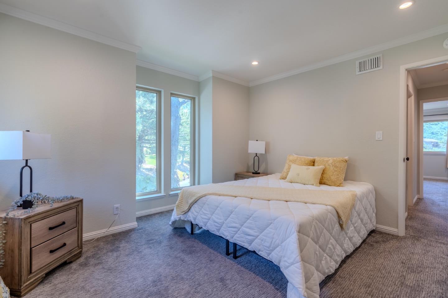 Detail Gallery Image 24 of 28 For 1041 Oddstad Blvd, Pacifica,  CA 94044 - 2 Beds | 1/1 Baths