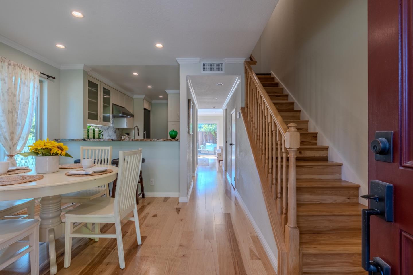 Detail Gallery Image 3 of 28 For 1041 Oddstad Blvd, Pacifica,  CA 94044 - 2 Beds | 1/1 Baths