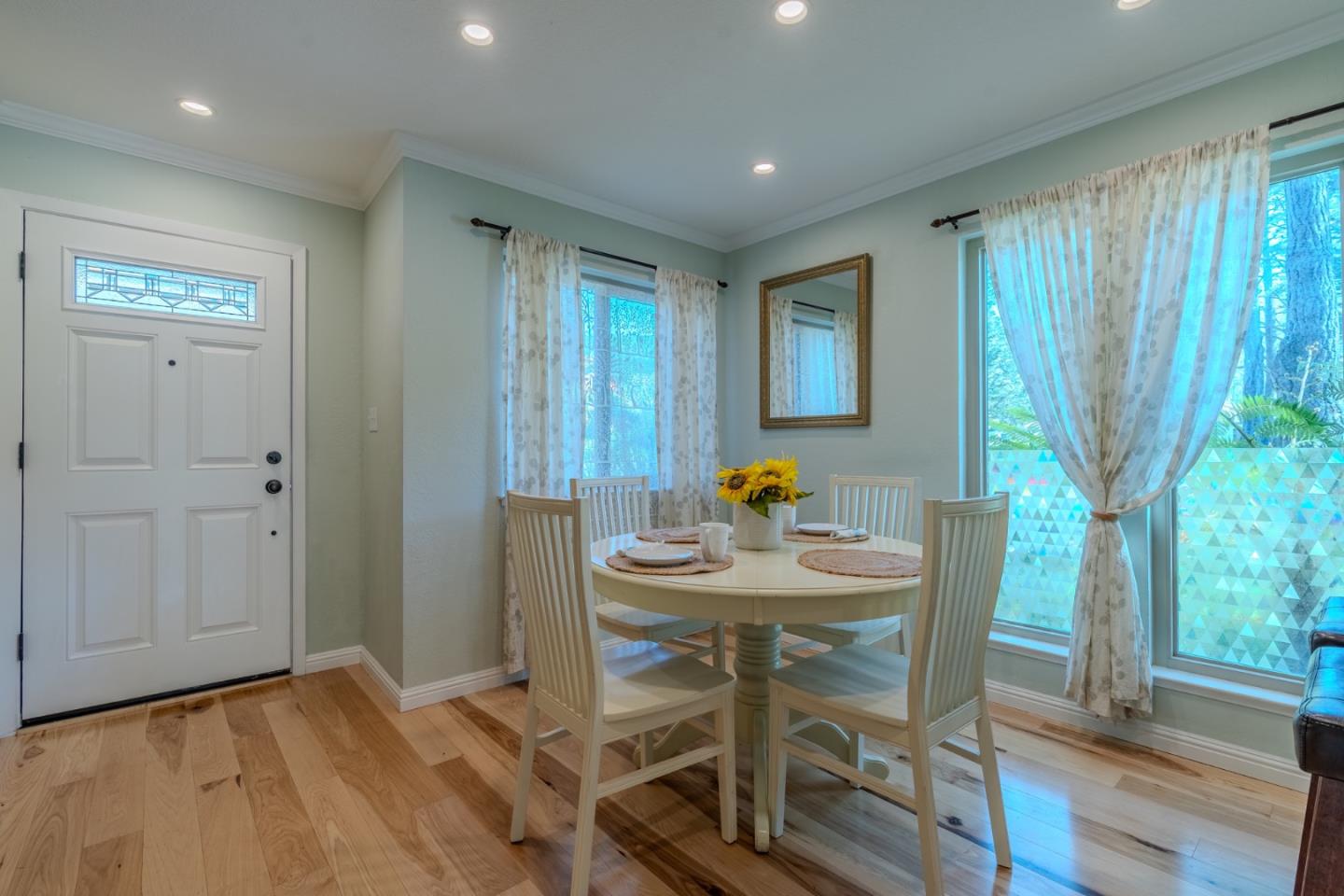 Detail Gallery Image 5 of 28 For 1041 Oddstad Blvd, Pacifica,  CA 94044 - 2 Beds | 1/1 Baths