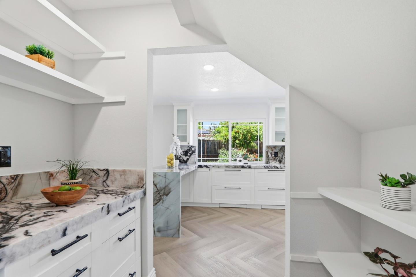 Detail Gallery Image 11 of 37 For 929 Cape Morris Pl, San Jose,  CA 95133 - 5 Beds | 3 Baths