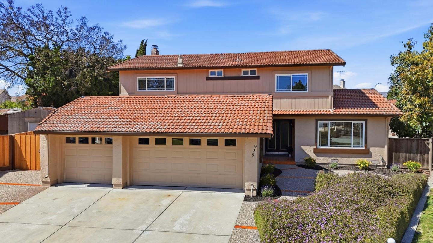 Detail Gallery Image 2 of 37 For 929 Cape Morris Pl, San Jose,  CA 95133 - 5 Beds | 3 Baths