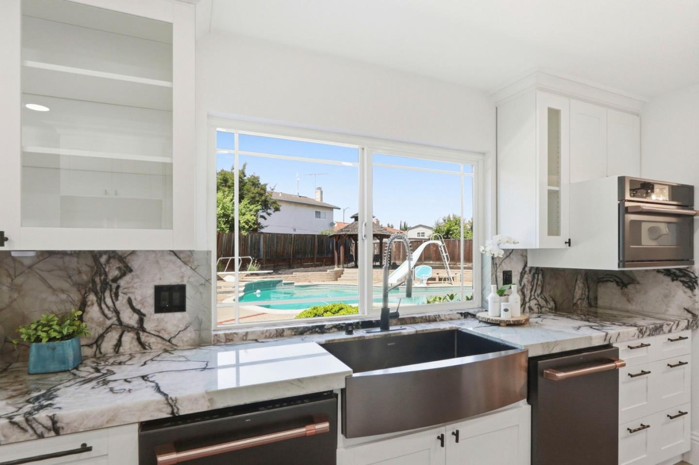 Detail Gallery Image 9 of 37 For 929 Cape Morris Pl, San Jose,  CA 95133 - 5 Beds | 3 Baths