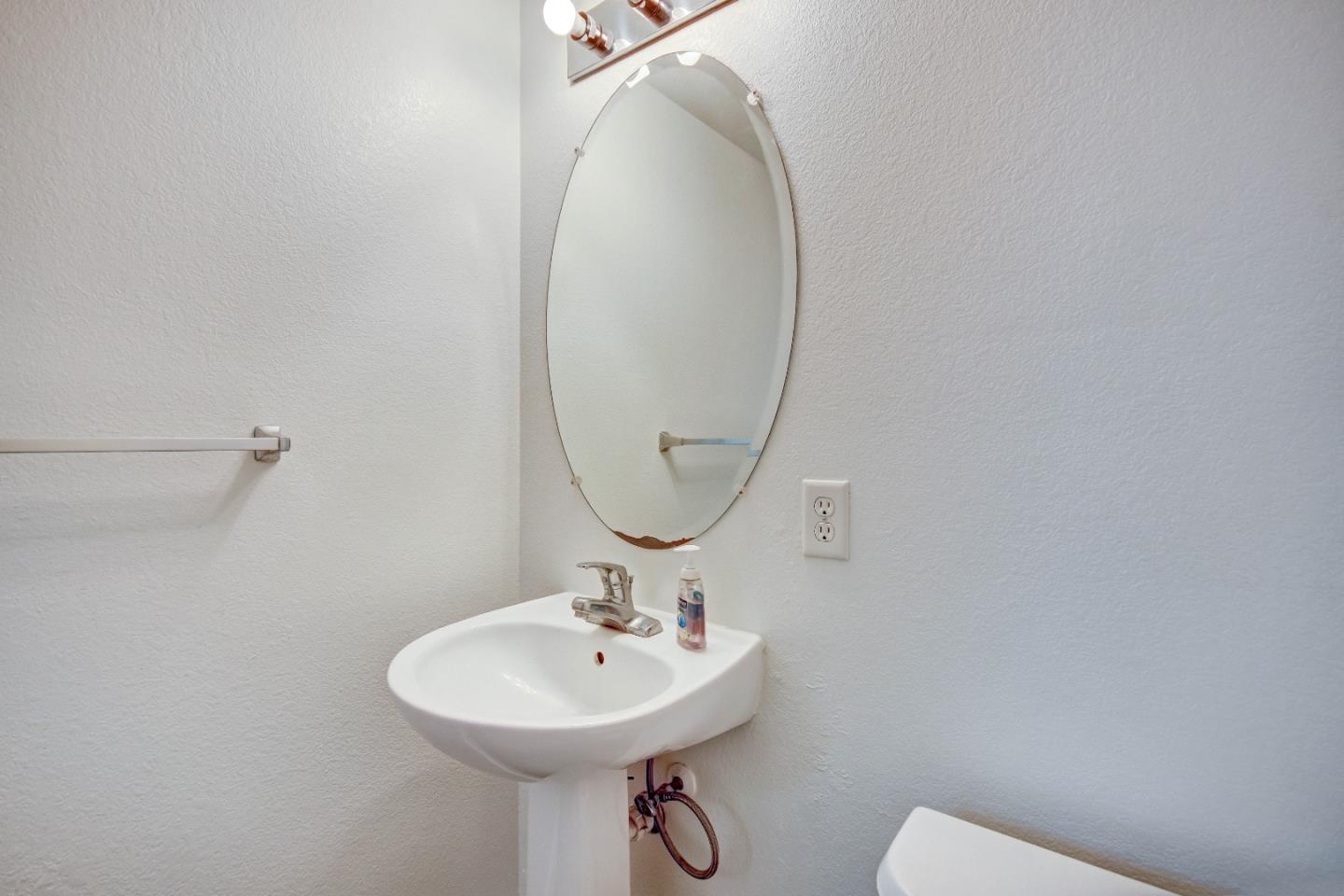 Detail Gallery Image 20 of 38 For 2287 Woodset Dr, San Jose,  CA 95116 - 3 Beds | 2/1 Baths