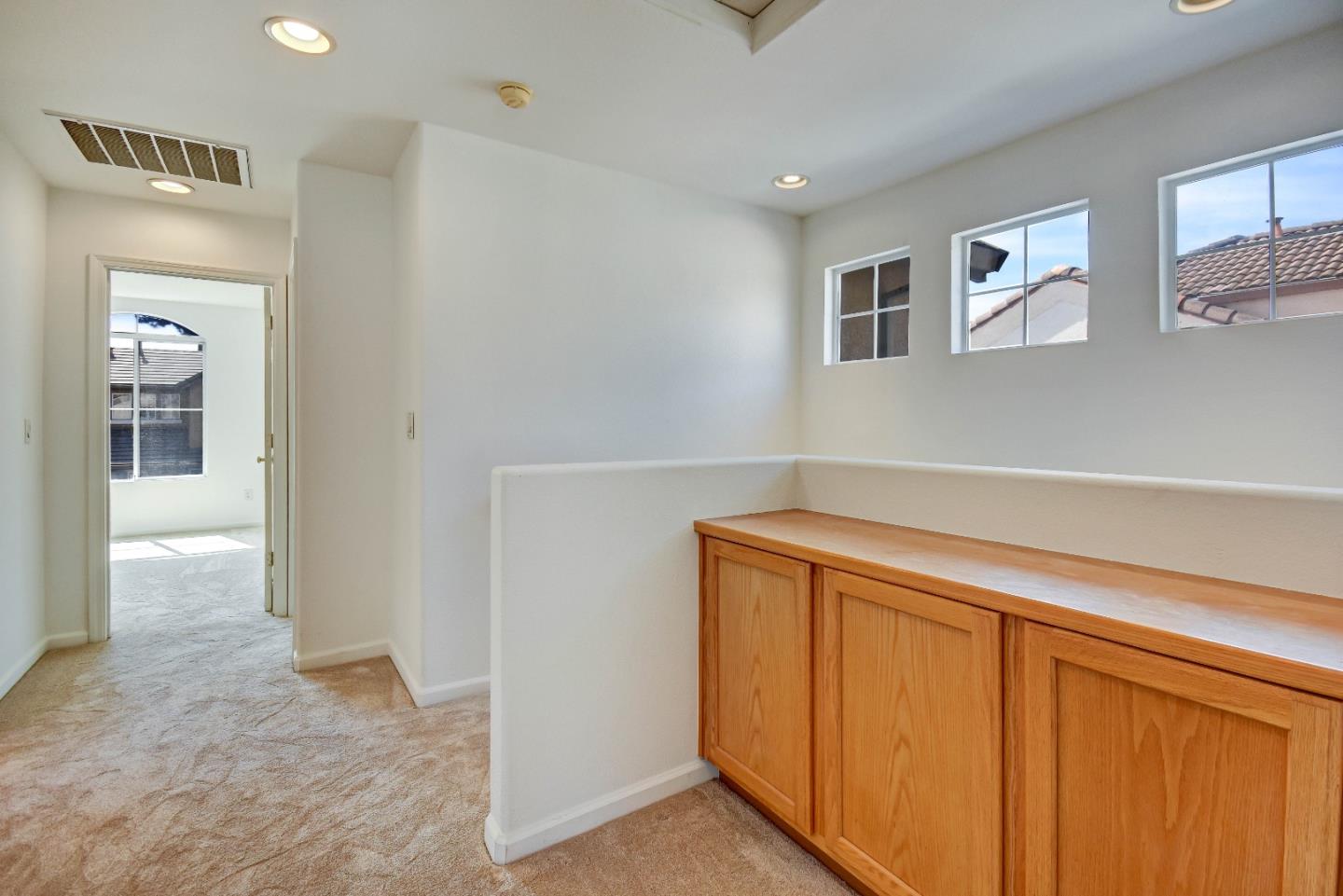 Detail Gallery Image 21 of 38 For 2287 Woodset Dr, San Jose,  CA 95116 - 3 Beds | 2/1 Baths
