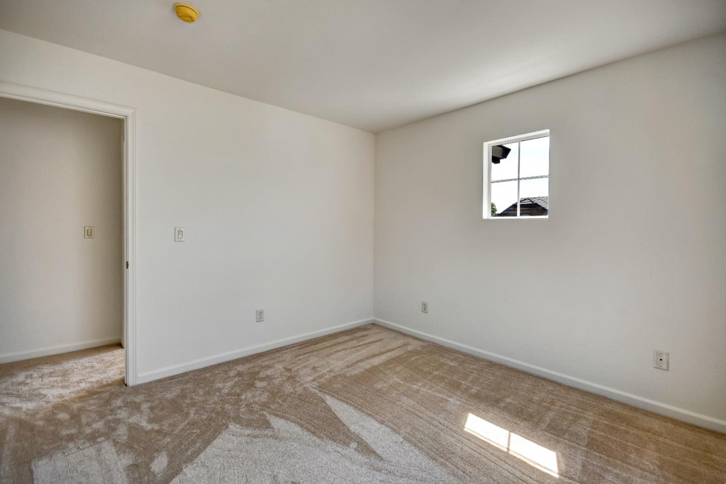 Detail Gallery Image 25 of 38 For 2287 Woodset Dr, San Jose,  CA 95116 - 3 Beds | 2/1 Baths