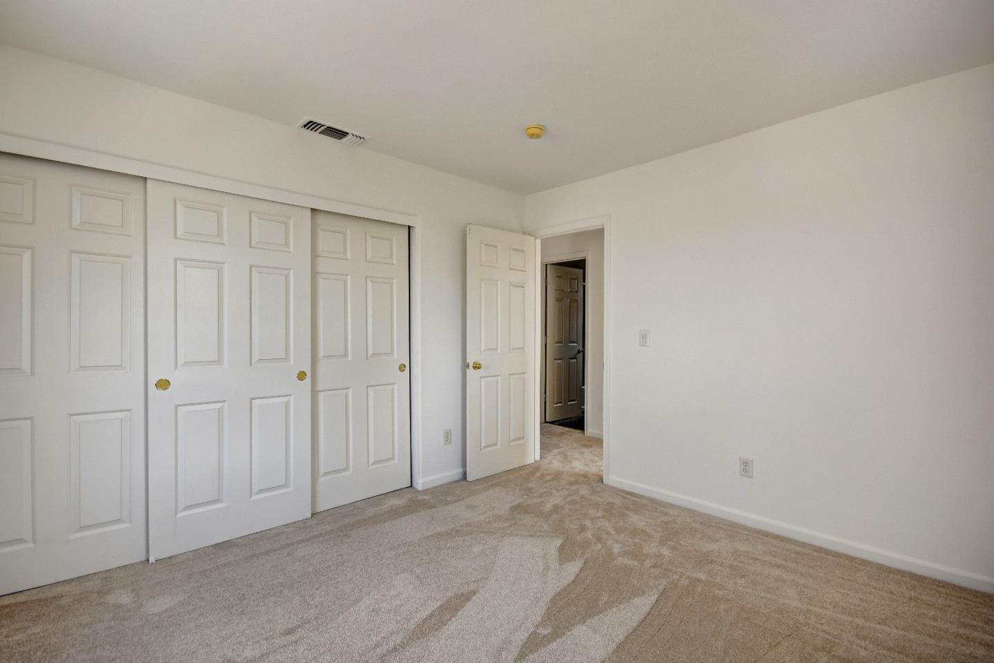 Detail Gallery Image 26 of 38 For 2287 Woodset Dr, San Jose,  CA 95116 - 3 Beds | 2/1 Baths