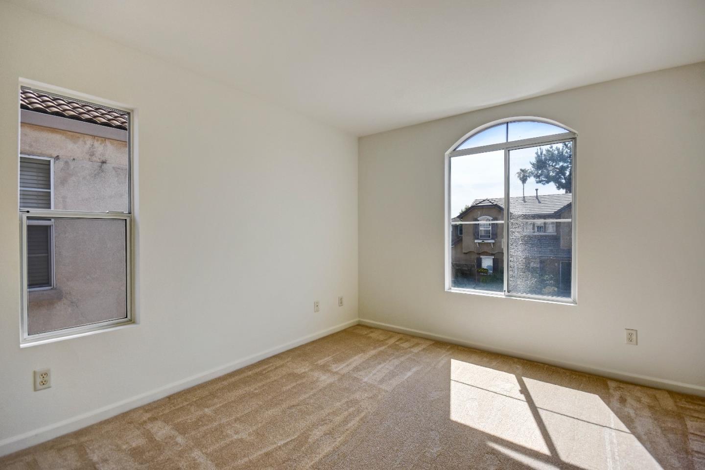 Detail Gallery Image 28 of 38 For 2287 Woodset Dr, San Jose,  CA 95116 - 3 Beds | 2/1 Baths