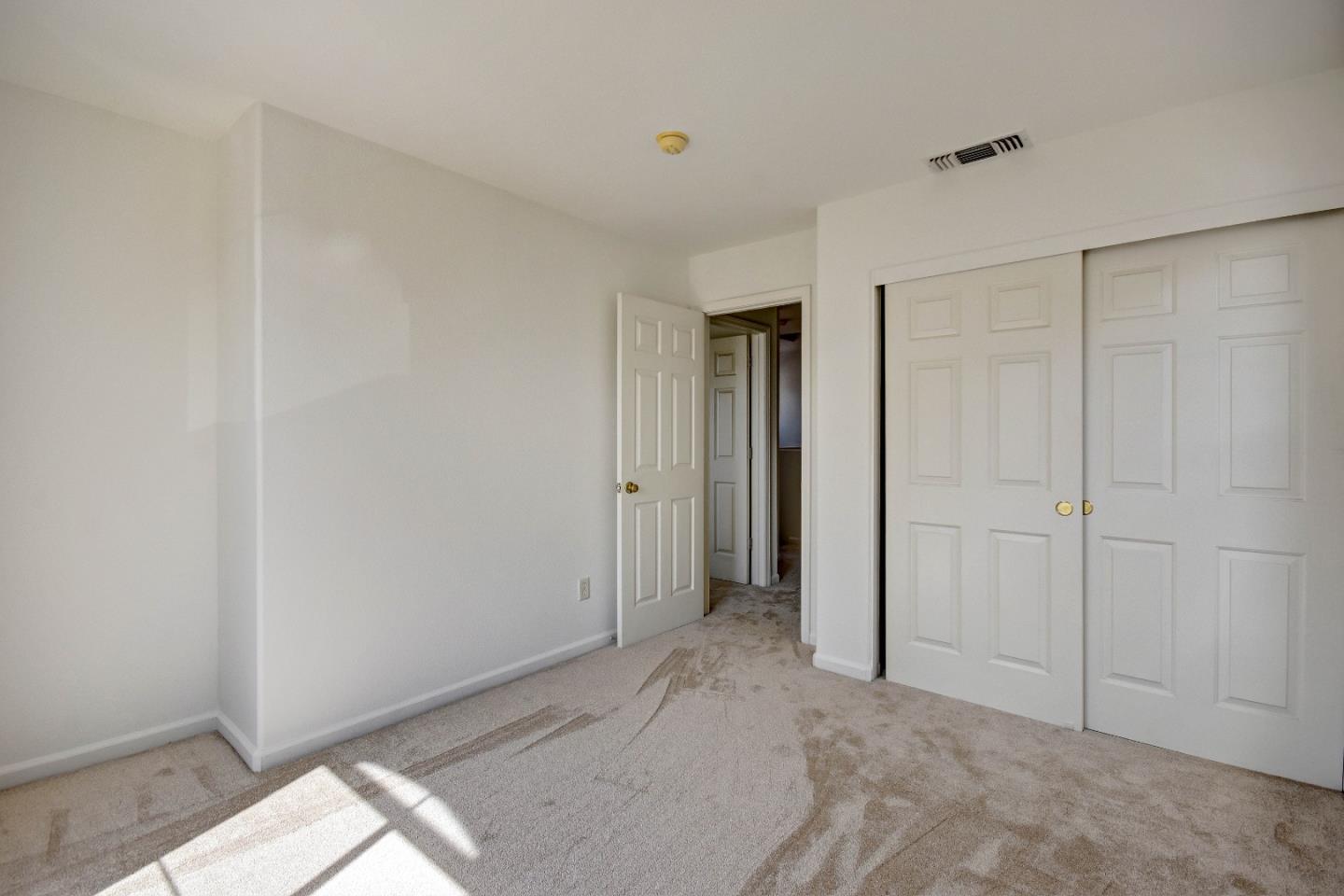 Detail Gallery Image 30 of 38 For 2287 Woodset Dr, San Jose,  CA 95116 - 3 Beds | 2/1 Baths