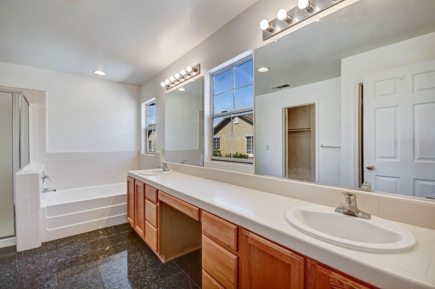 Detail Gallery Image 35 of 38 For 2287 Woodset Dr, San Jose,  CA 95116 - 3 Beds | 2/1 Baths