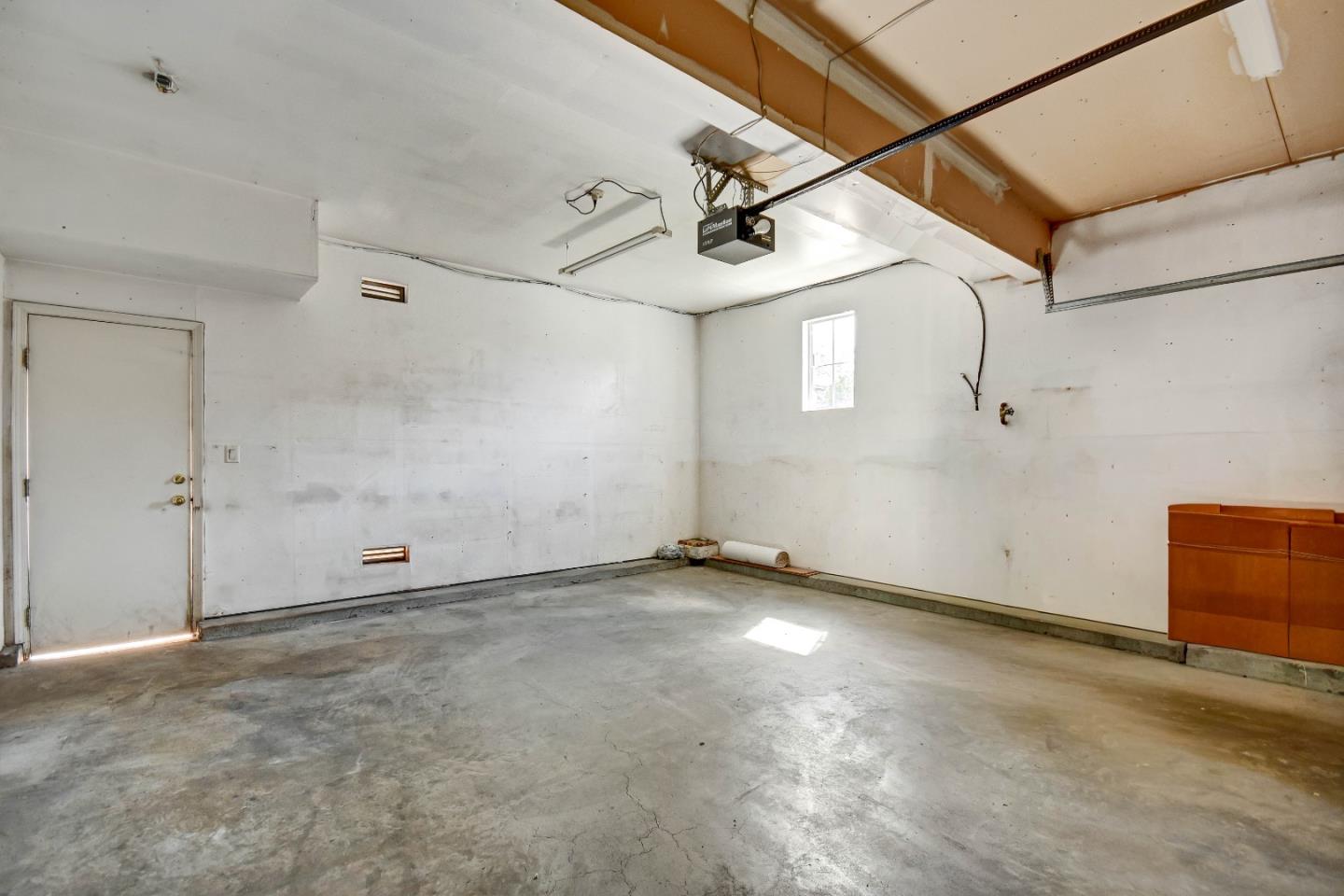 Detail Gallery Image 38 of 38 For 2287 Woodset Dr, San Jose,  CA 95116 - 3 Beds | 2/1 Baths