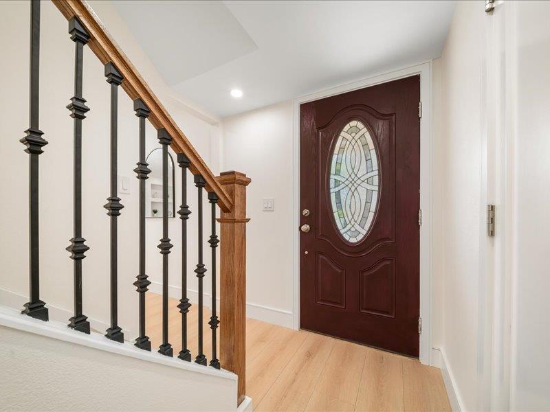 Detail Gallery Image 23 of 57 For 1371 Lassen Ave, Milpitas,  CA 95035 - 5 Beds | 2/1 Baths