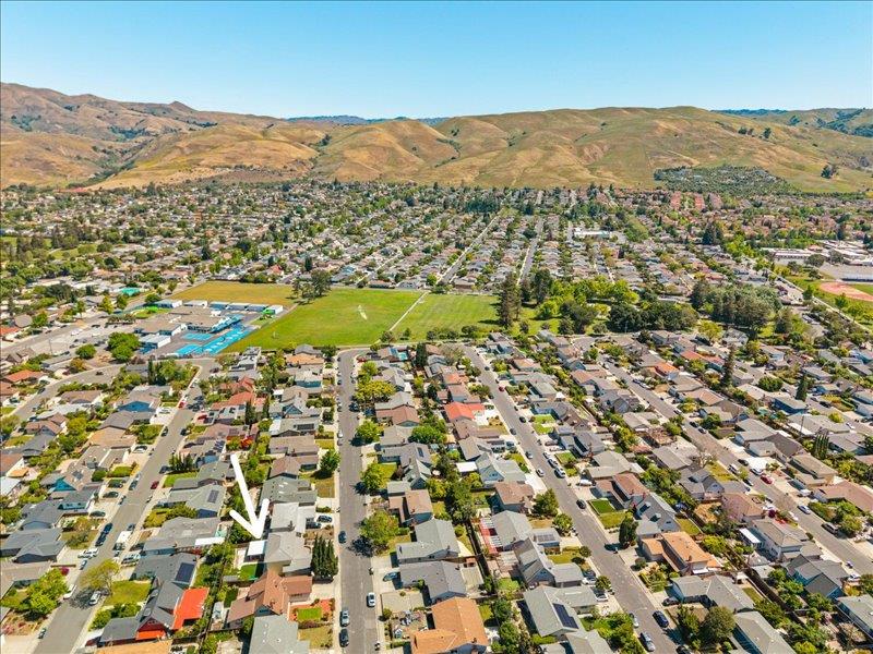 Detail Gallery Image 54 of 57 For 1371 Lassen Ave, Milpitas,  CA 95035 - 5 Beds | 2/1 Baths