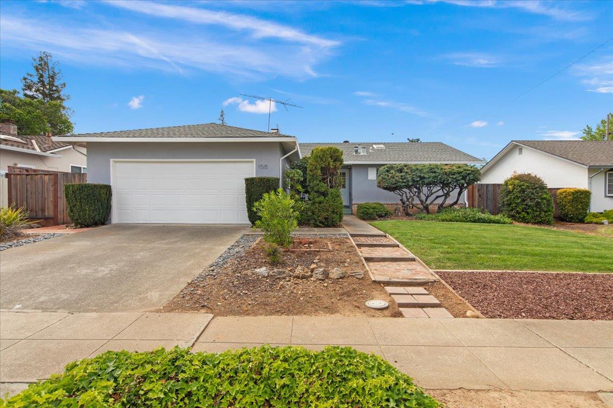 Detail Gallery Image 2 of 35 For 1515 Jasper Dr, Sunnyvale,  CA 94087 - 3 Beds | 2 Baths