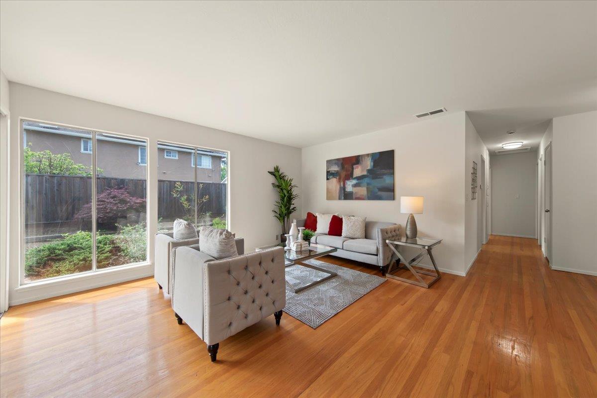 Detail Gallery Image 4 of 35 For 1515 Jasper Dr, Sunnyvale,  CA 94087 - 3 Beds | 2 Baths