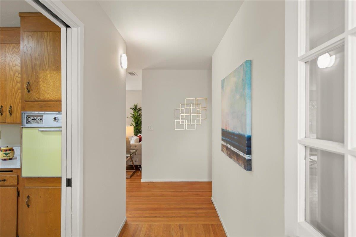 Detail Gallery Image 7 of 35 For 1515 Jasper Dr, Sunnyvale,  CA 94087 - 3 Beds | 2 Baths