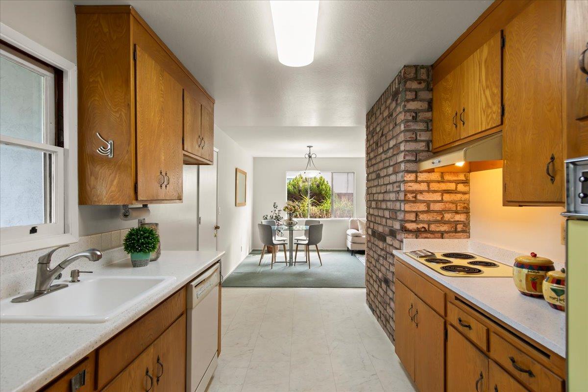 Detail Gallery Image 9 of 35 For 1515 Jasper Dr, Sunnyvale,  CA 94087 - 3 Beds | 2 Baths