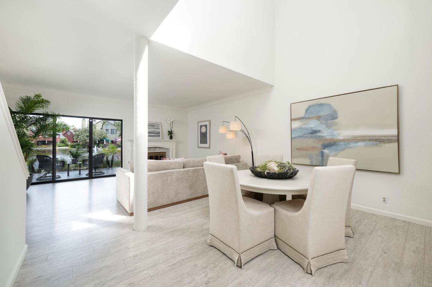 Detail Gallery Image 2 of 18 For 1135 Shoreline Dr, San Mateo,  CA 94404 - 2 Beds | 2 Baths