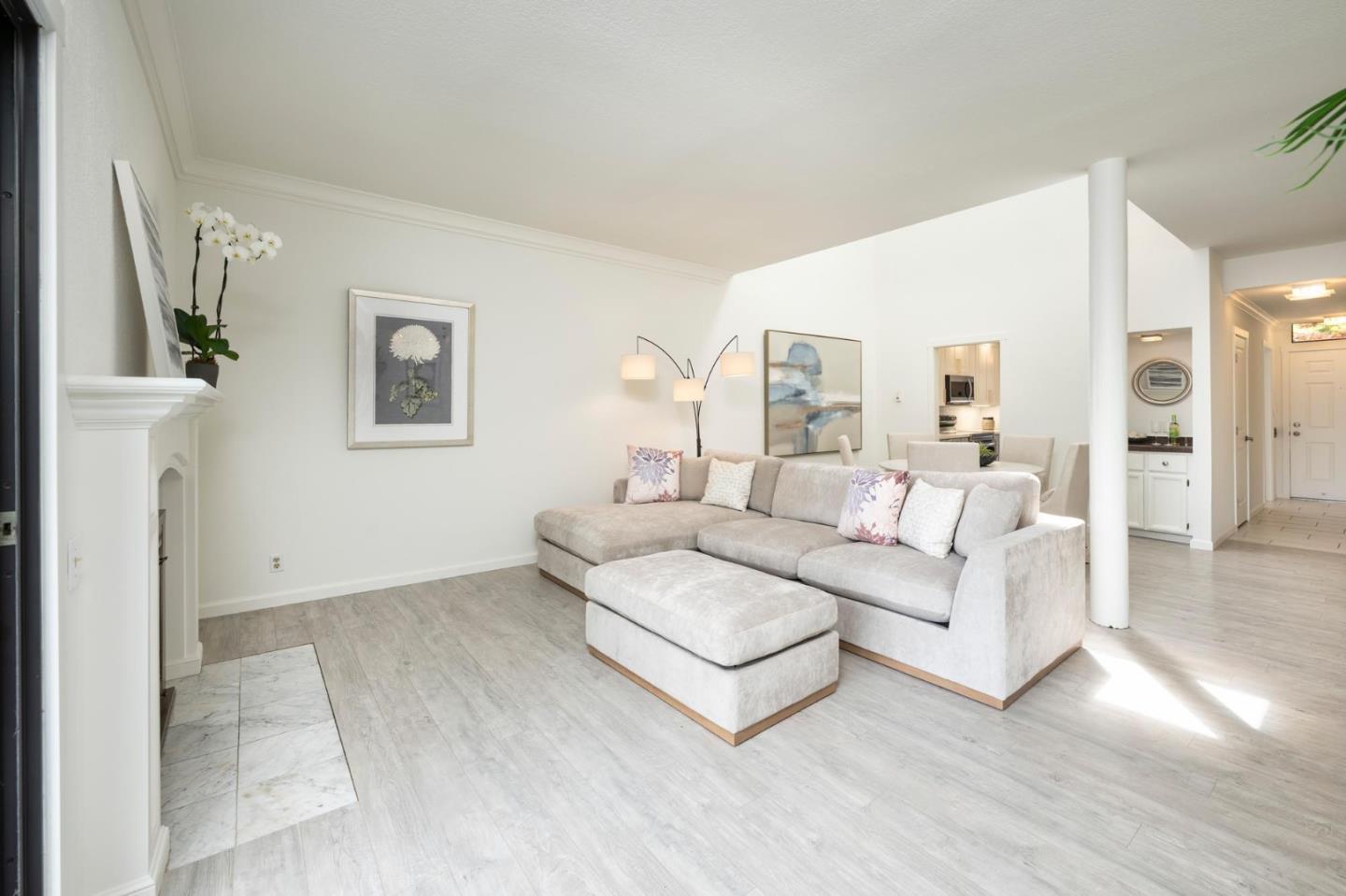 Detail Gallery Image 6 of 18 For 1135 Shoreline Dr, San Mateo,  CA 94404 - 2 Beds | 2 Baths