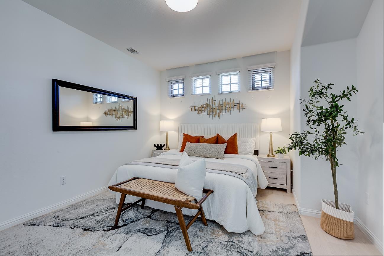 Detail Gallery Image 16 of 30 For 3702 Pyramid Way, Mountain View,  CA 94043 - 4 Beds | 4 Baths