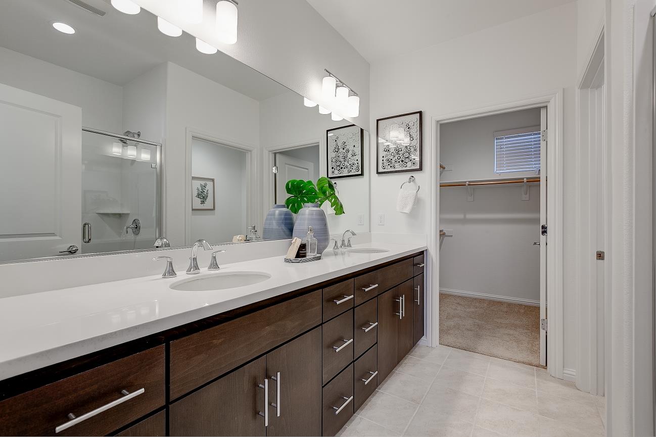 Detail Gallery Image 17 of 30 For 3702 Pyramid Way, Mountain View,  CA 94043 - 4 Beds | 4 Baths