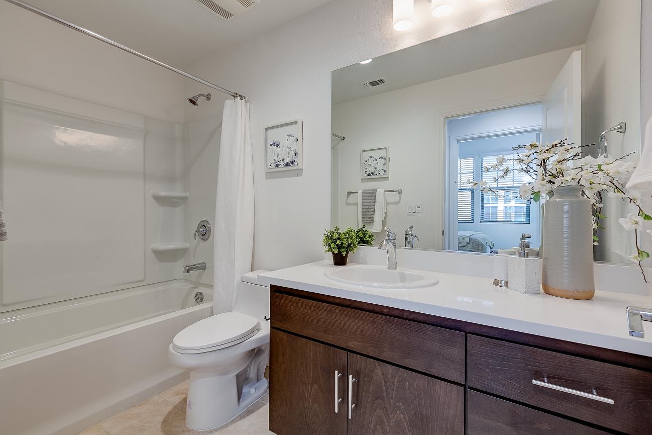 Detail Gallery Image 20 of 30 For 3702 Pyramid Way, Mountain View,  CA 94043 - 4 Beds | 4 Baths