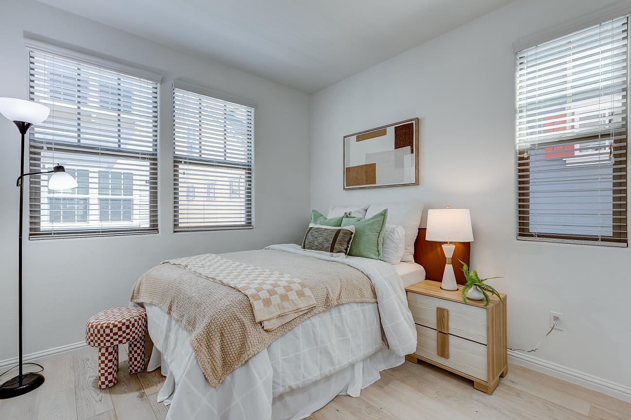 Detail Gallery Image 22 of 30 For 3702 Pyramid Way, Mountain View,  CA 94043 - 4 Beds | 4 Baths