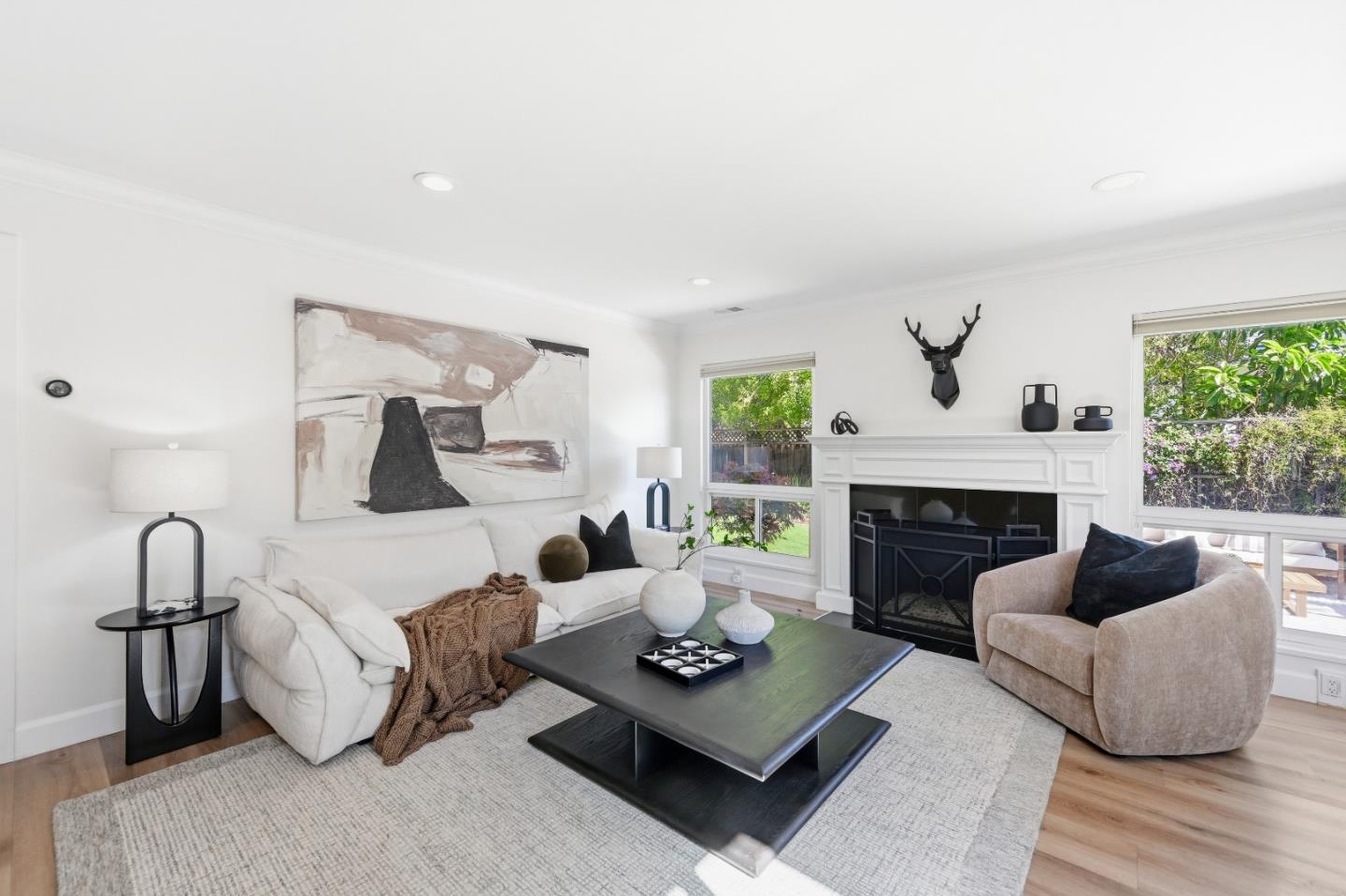 Detail Gallery Image 10 of 104 For 1033 Yorktown Dr, Sunnyvale,  CA 94087 - 4 Beds | 2 Baths