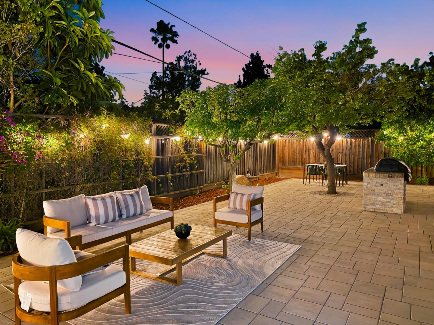 Detail Gallery Image 100 of 104 For 1033 Yorktown Dr, Sunnyvale,  CA 94087 - 4 Beds | 2 Baths