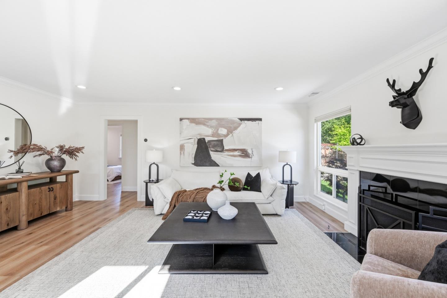 Detail Gallery Image 11 of 104 For 1033 Yorktown Dr, Sunnyvale,  CA 94087 - 4 Beds | 2 Baths