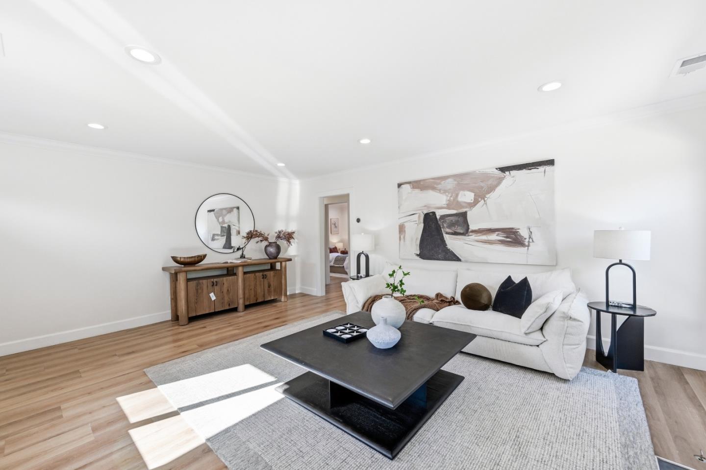 Detail Gallery Image 12 of 104 For 1033 Yorktown Dr, Sunnyvale,  CA 94087 - 4 Beds | 2 Baths