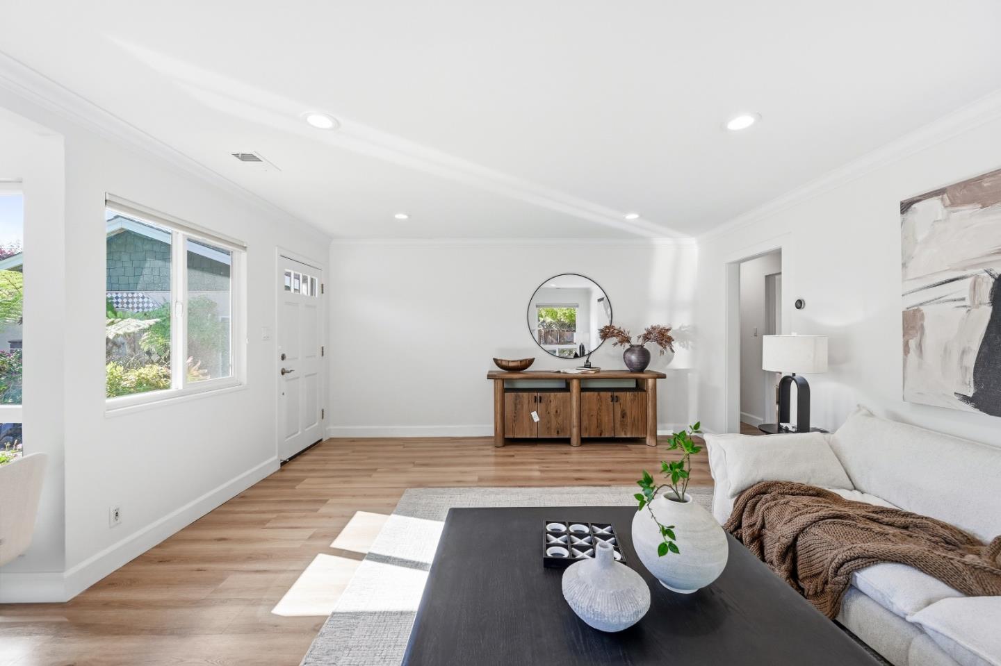 Detail Gallery Image 13 of 104 For 1033 Yorktown Dr, Sunnyvale,  CA 94087 - 4 Beds | 2 Baths