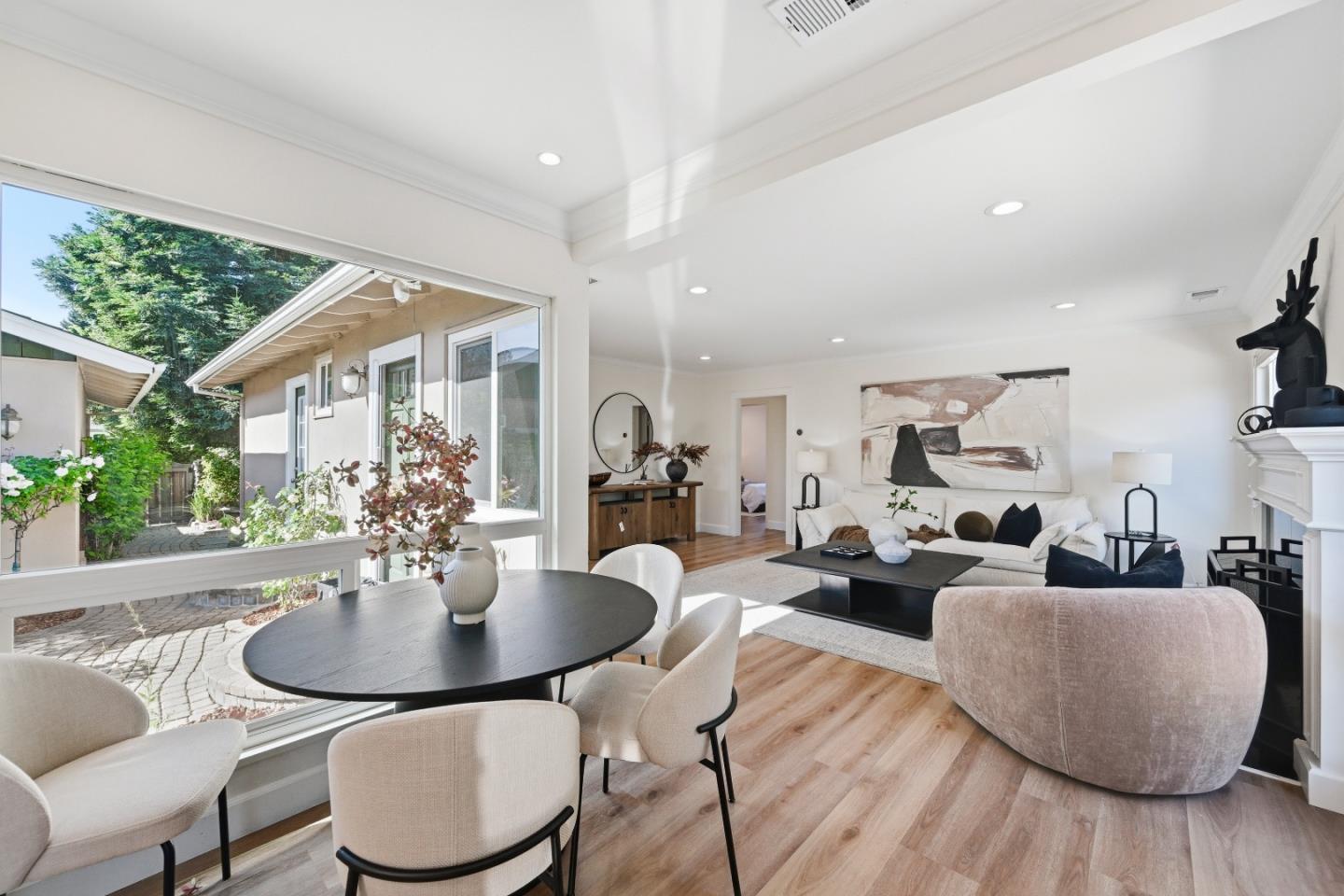 Detail Gallery Image 18 of 104 For 1033 Yorktown Dr, Sunnyvale,  CA 94087 - 4 Beds | 2 Baths