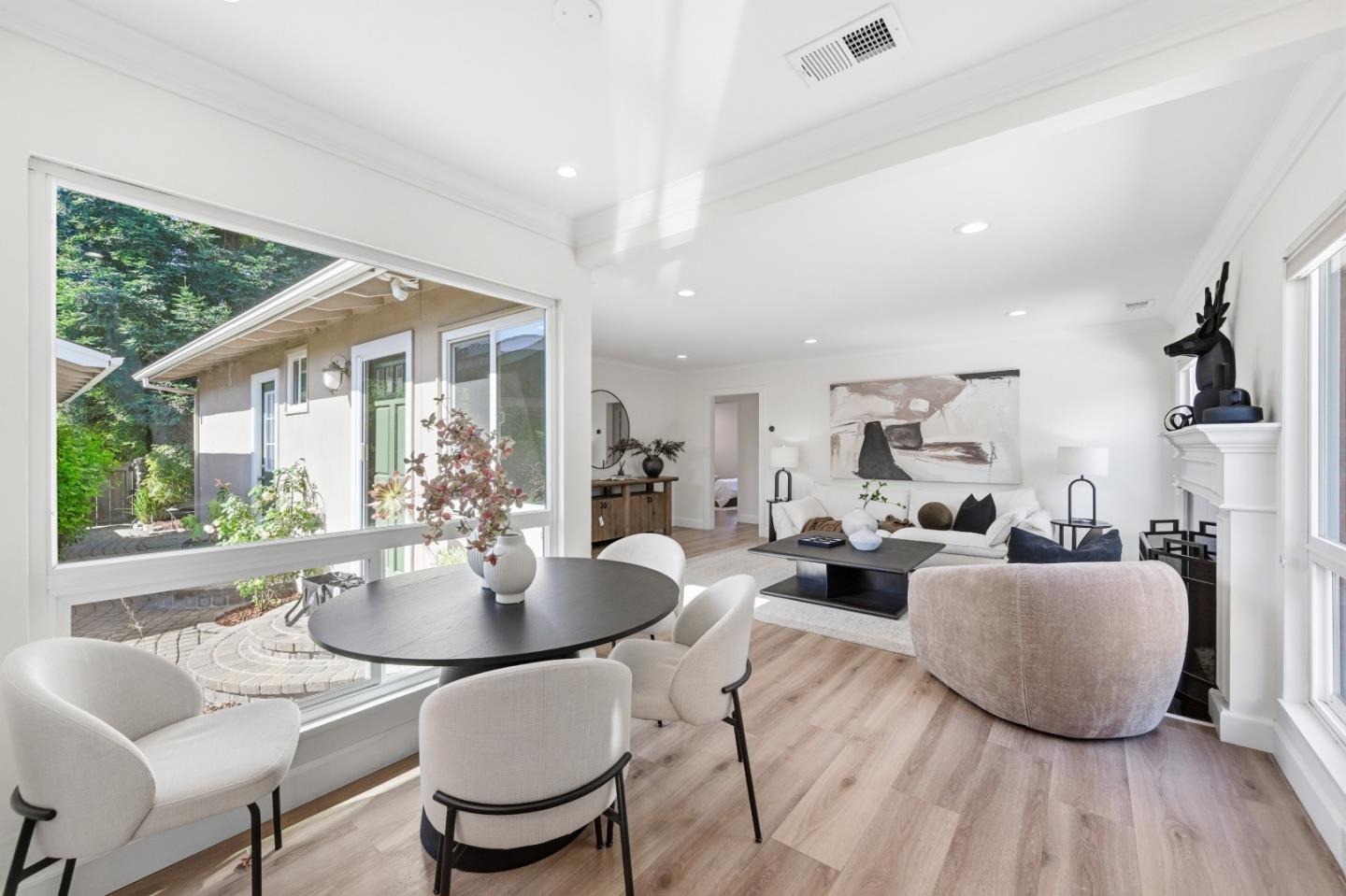 Detail Gallery Image 29 of 104 For 1033 Yorktown Dr, Sunnyvale,  CA 94087 - 4 Beds | 2 Baths