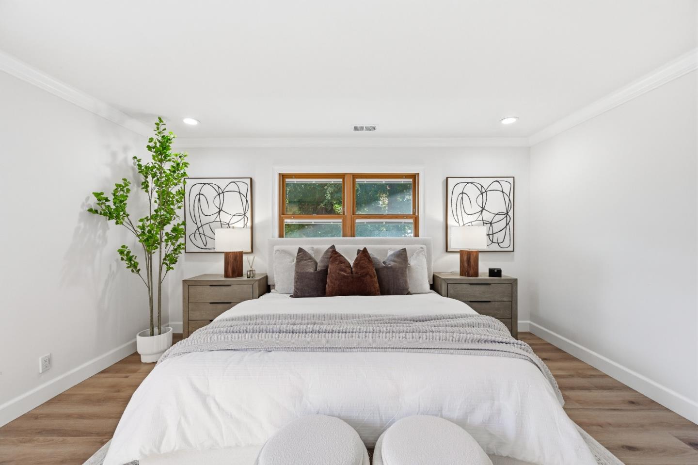 Detail Gallery Image 33 of 104 For 1033 Yorktown Dr, Sunnyvale,  CA 94087 - 4 Beds | 2 Baths