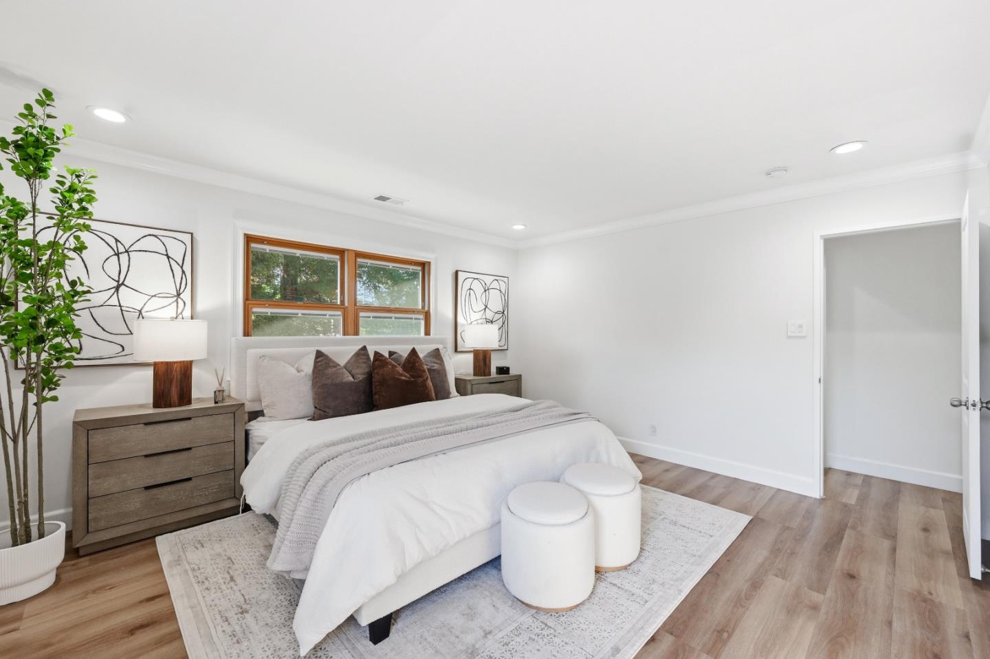 Detail Gallery Image 34 of 104 For 1033 Yorktown Dr, Sunnyvale,  CA 94087 - 4 Beds | 2 Baths