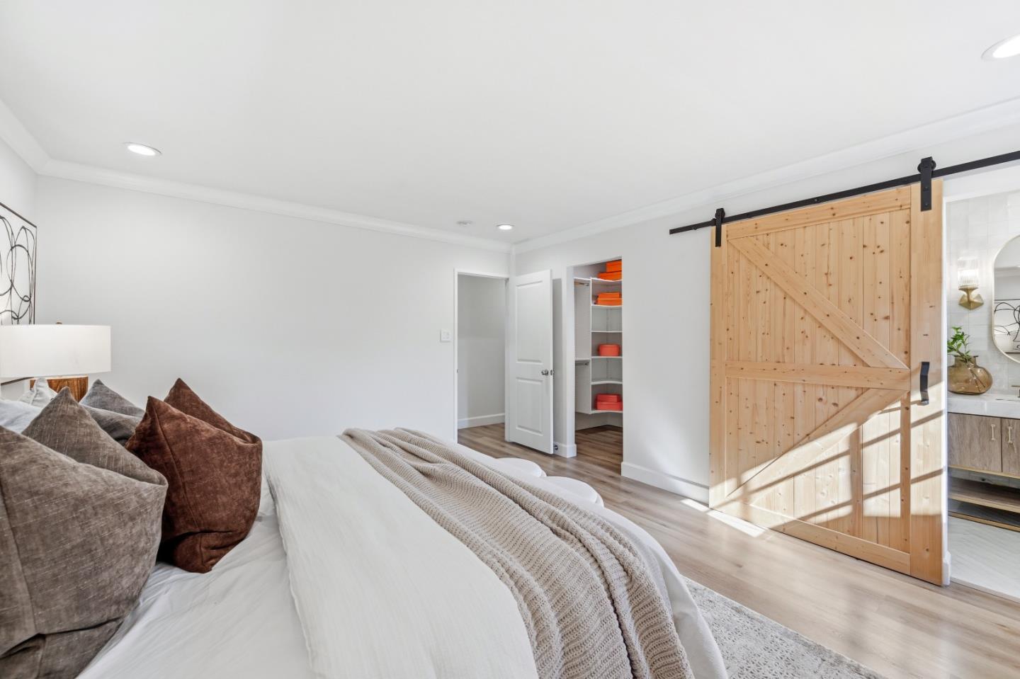 Detail Gallery Image 35 of 104 For 1033 Yorktown Dr, Sunnyvale,  CA 94087 - 4 Beds | 2 Baths